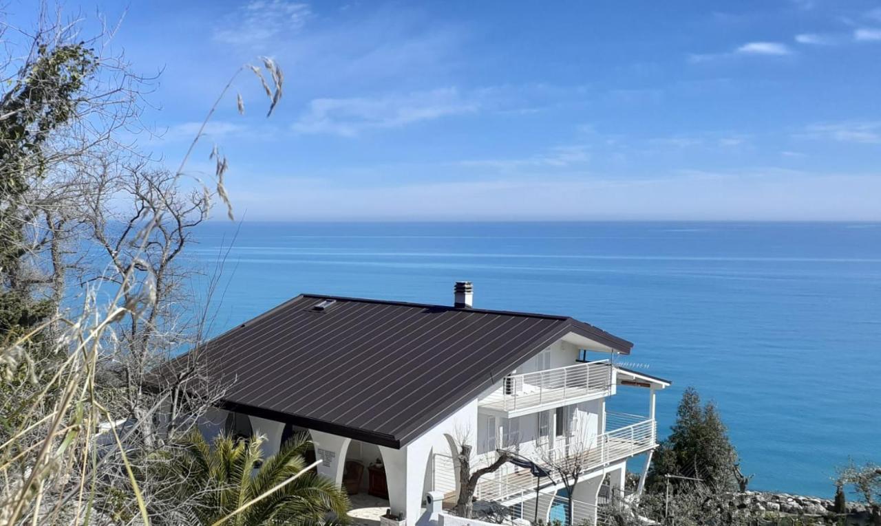 Vista D'Amare Hotell Pedaso Exteriör bild